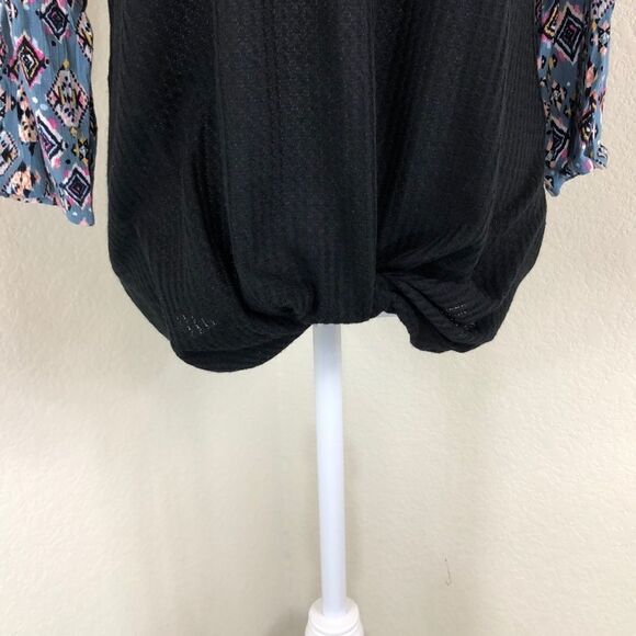Notations Black Twist Front Split V Neck Top NWT Size S - Picture 3 of 9